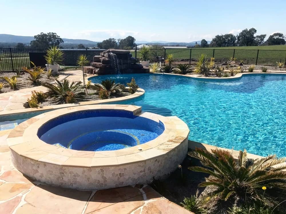 pool builder geelong